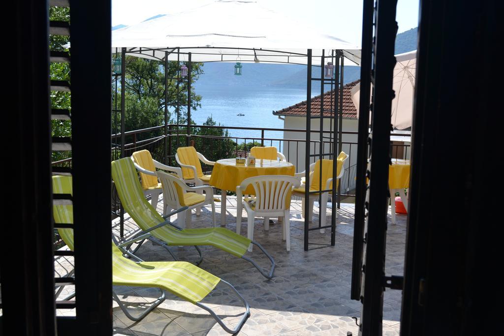 Holiday Home Bokokotorski Zaliv Exterior foto