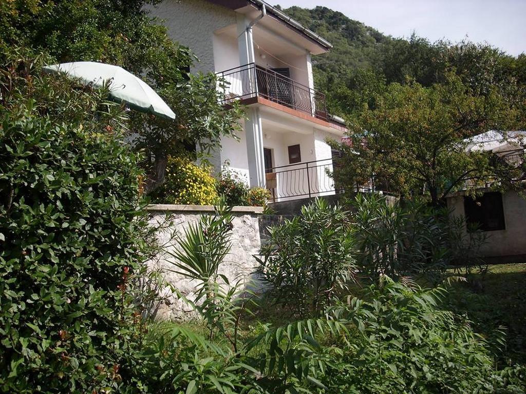 Holiday Home Bokokotorski Zaliv Exterior foto