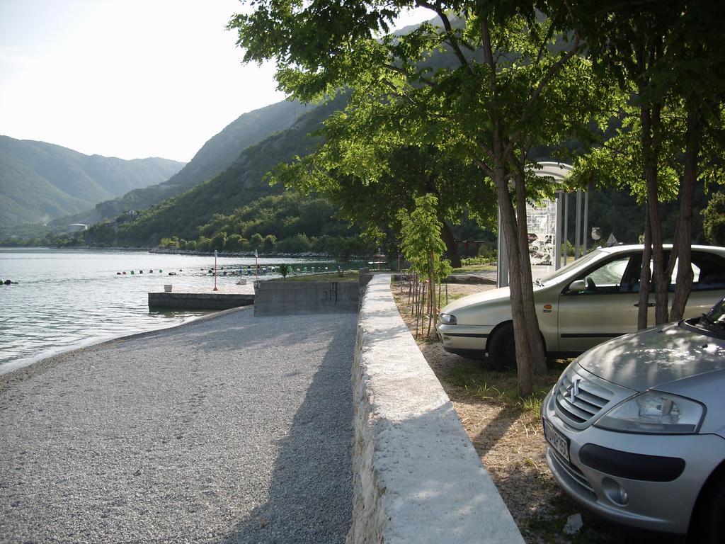 Holiday Home Bokokotorski Zaliv Exterior foto
